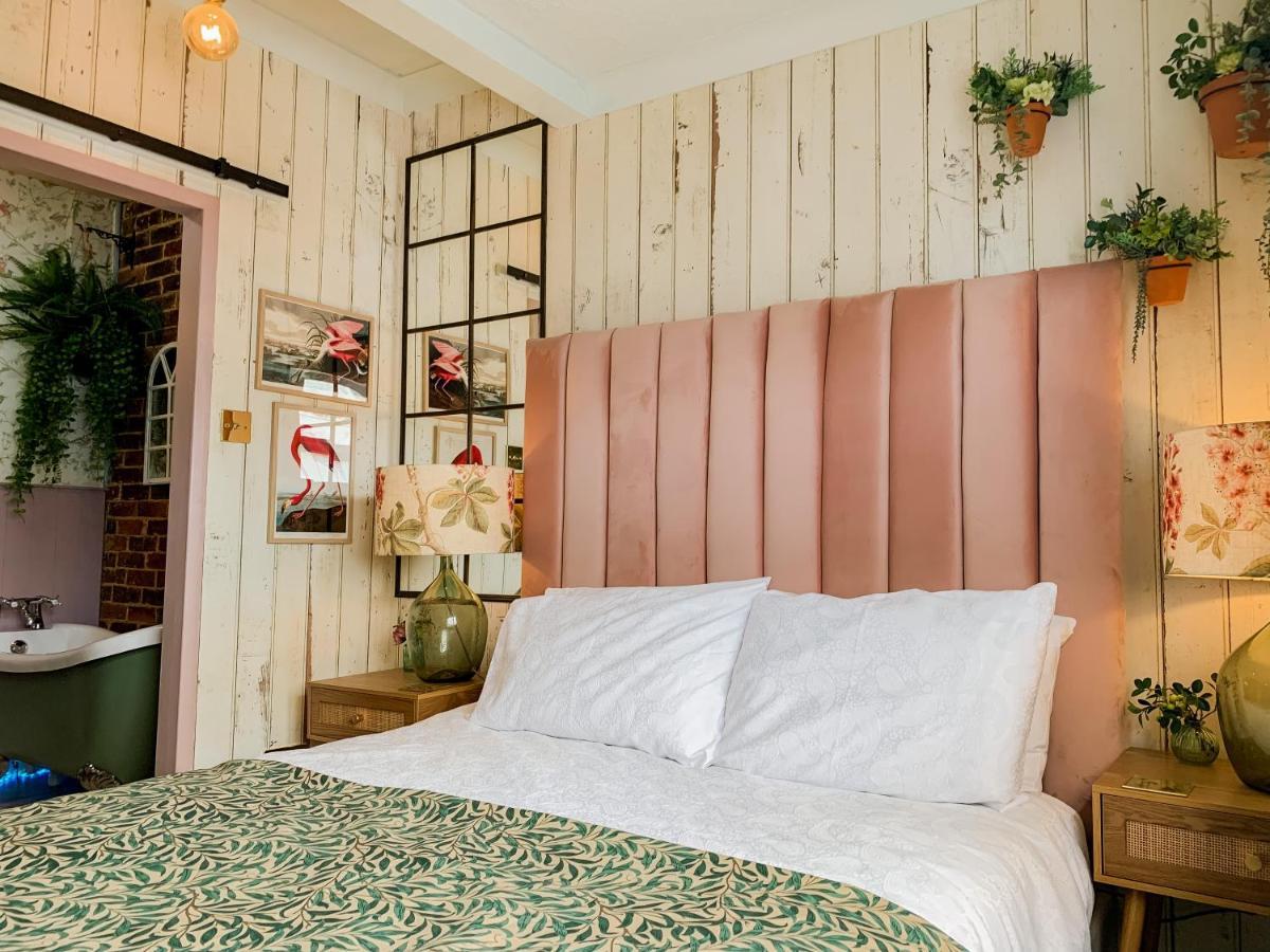 サンダウン The Townhouse 101 Bed & Breakfast エクステリア 写真
