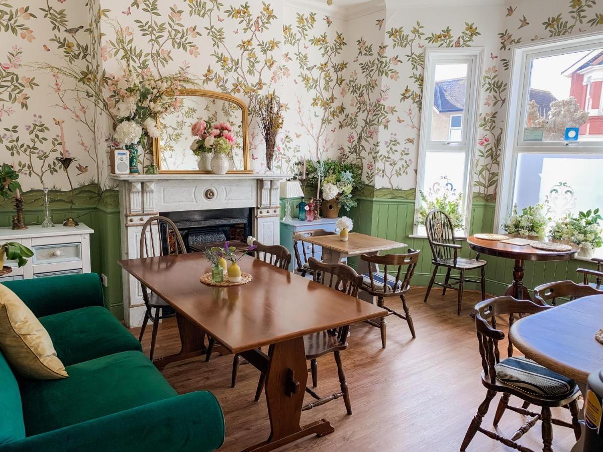 サンダウン The Townhouse 101 Bed & Breakfast エクステリア 写真