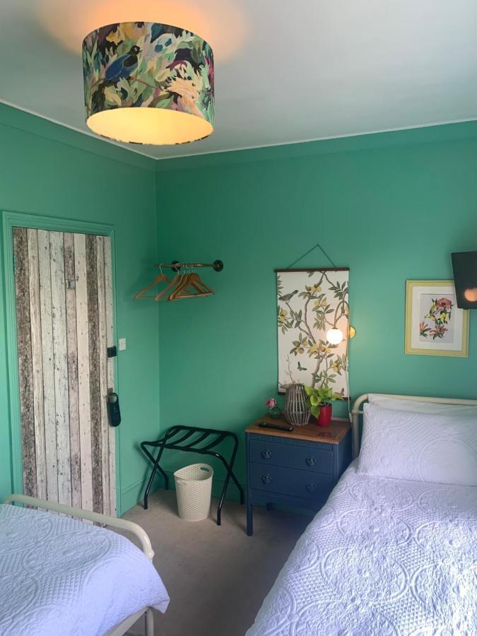 サンダウン The Townhouse 101 Bed & Breakfast エクステリア 写真