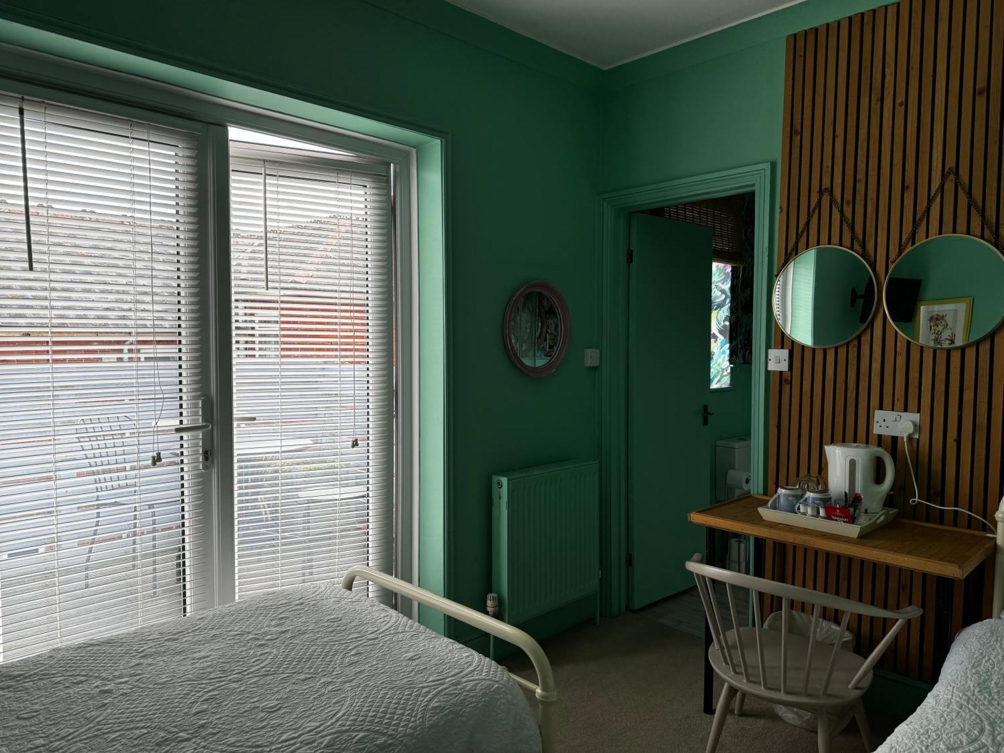 サンダウン The Townhouse 101 Bed & Breakfast エクステリア 写真